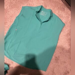 Women’s FIGS surgical green set